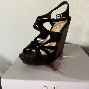 Woman’s wedges shoes